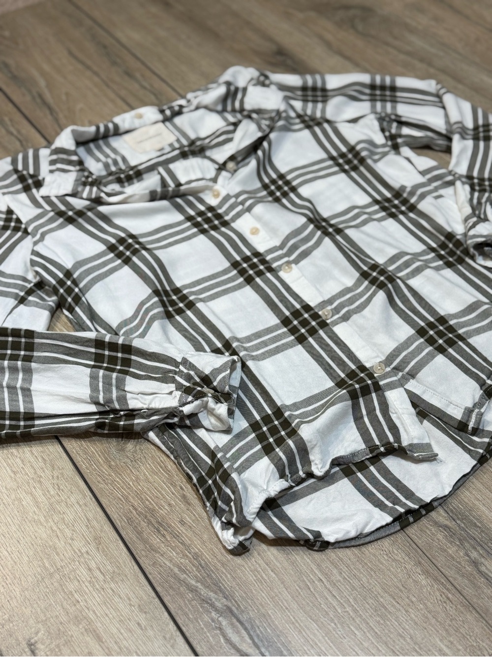 Thread & Supply Cream &  Green Plaid Long Sleeve Button Down Shirt Medium - Picture 6 of 15